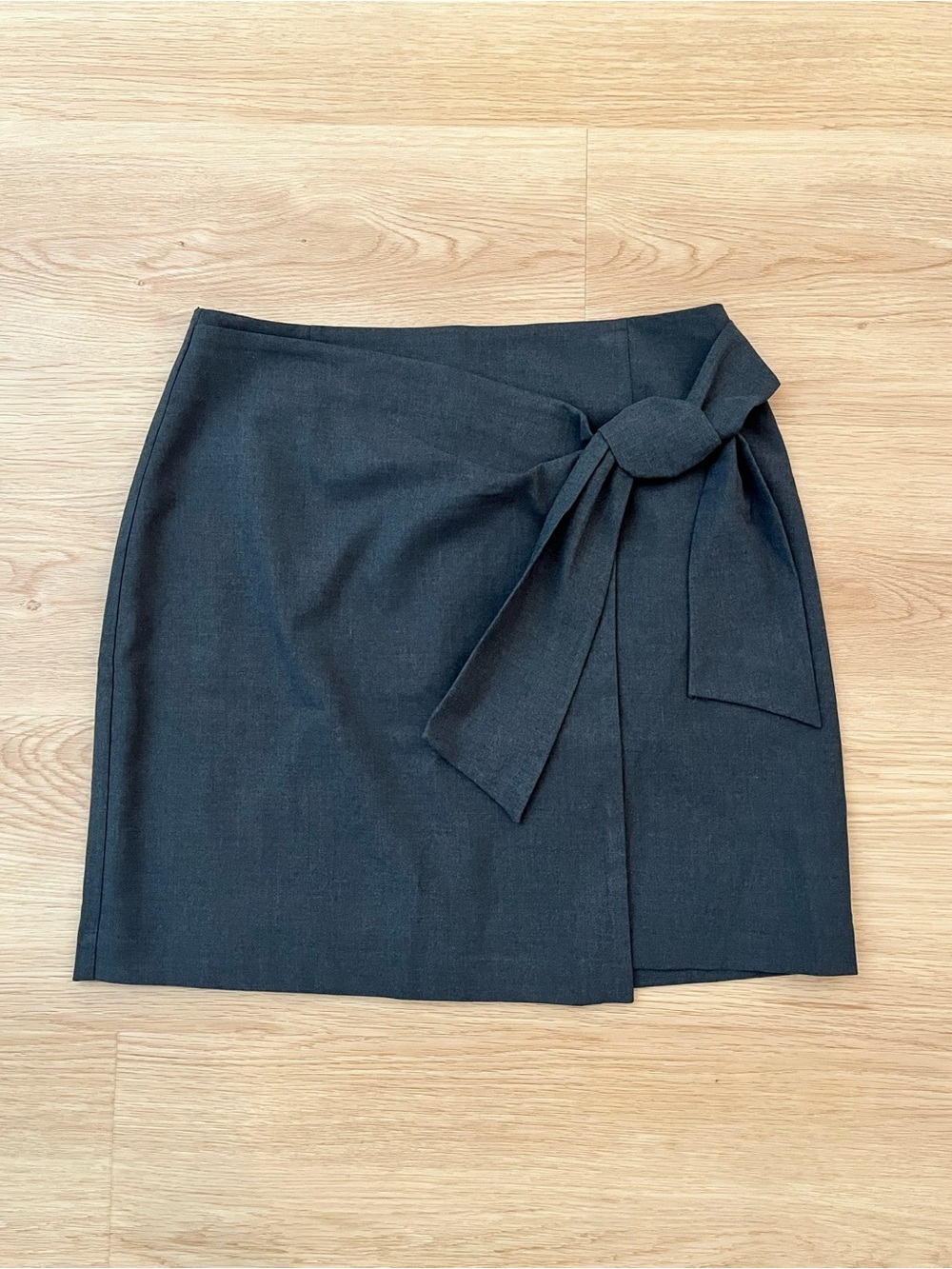LOFT Gray Tie-Waist Pencil Skirt